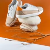 sneakers image 2 thumbnail